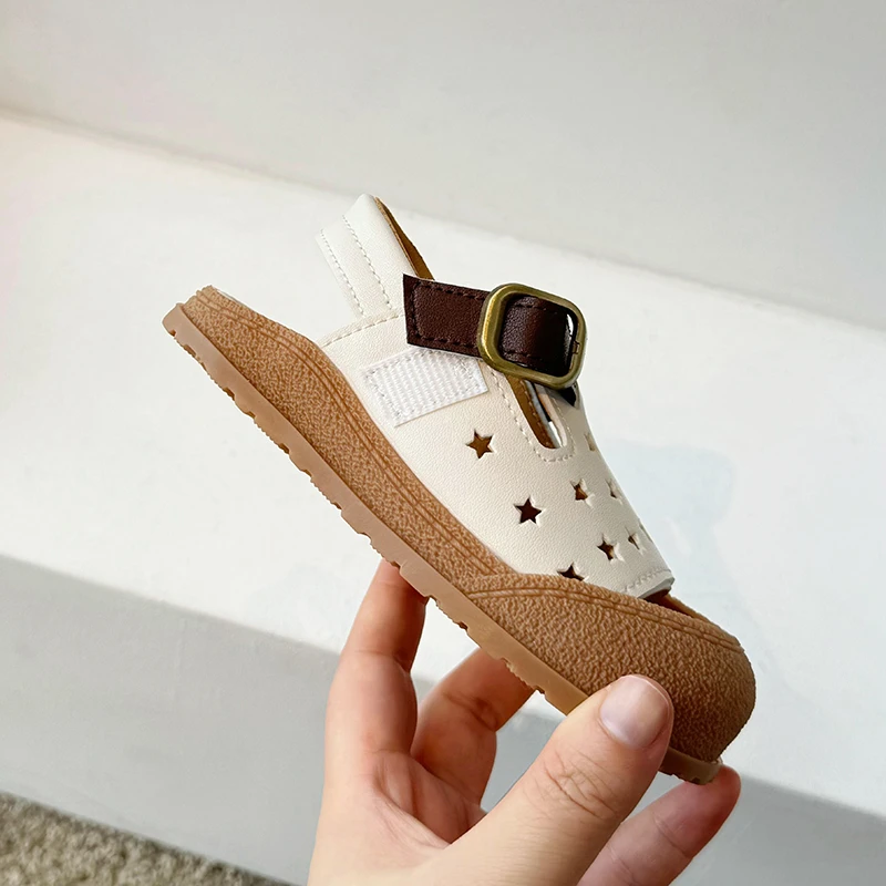 Estate bambini scarpe a piedi nudi per neonate ragazzi sandali Cut-out bambini sandali da spiaggia suola morbida antiscivolo scarpe da bambino per