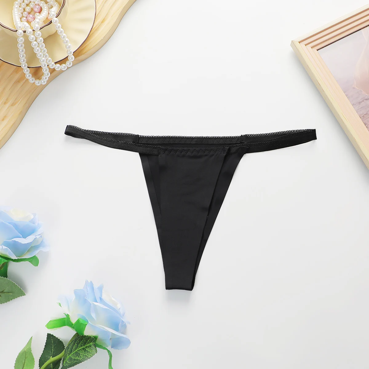 Women\'s New Multi-Color Invisible Casual Sexy Simple And Comfortable Solid Color Thong Underwear C359