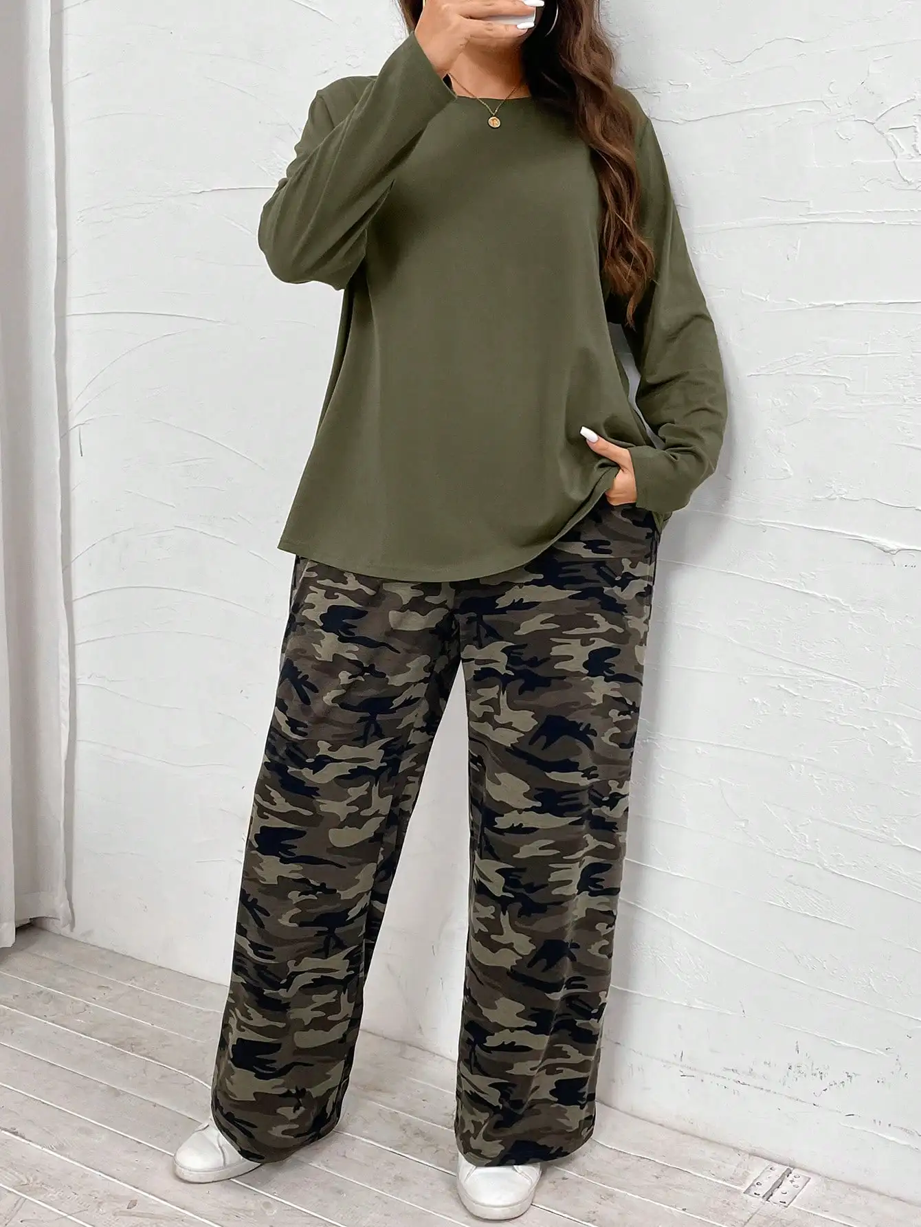Conjunto de Top Verde Oliva de Manga Larga y Pantalones Anchos con Estampado de Camuflaje para Mujer, Ropa Casual de Talla Grande para Estar en Casa