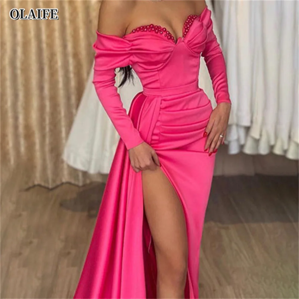 فساتين بطول الكلمة بطول الكلمة مع الديكور الجانب الانقسام ، عمود غمد ، ومناسبة للحفلات