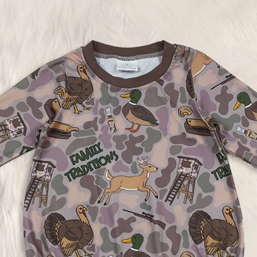 男の子用 ブラウン 迷彩柄 ターキー ダック ハンティング ロンパース 長袖 ベビー服 男の子用 秋冬シーズンに最適