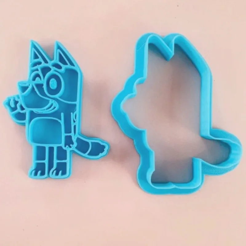 2 أنماط Bluey Bingo الكرتون ليتل الإبداعية قالب الكعكة Bluey عالية الجودة البلاستيك البسكويت قالب الكعكة ألعاب أطفال نموذج الهدايا #3