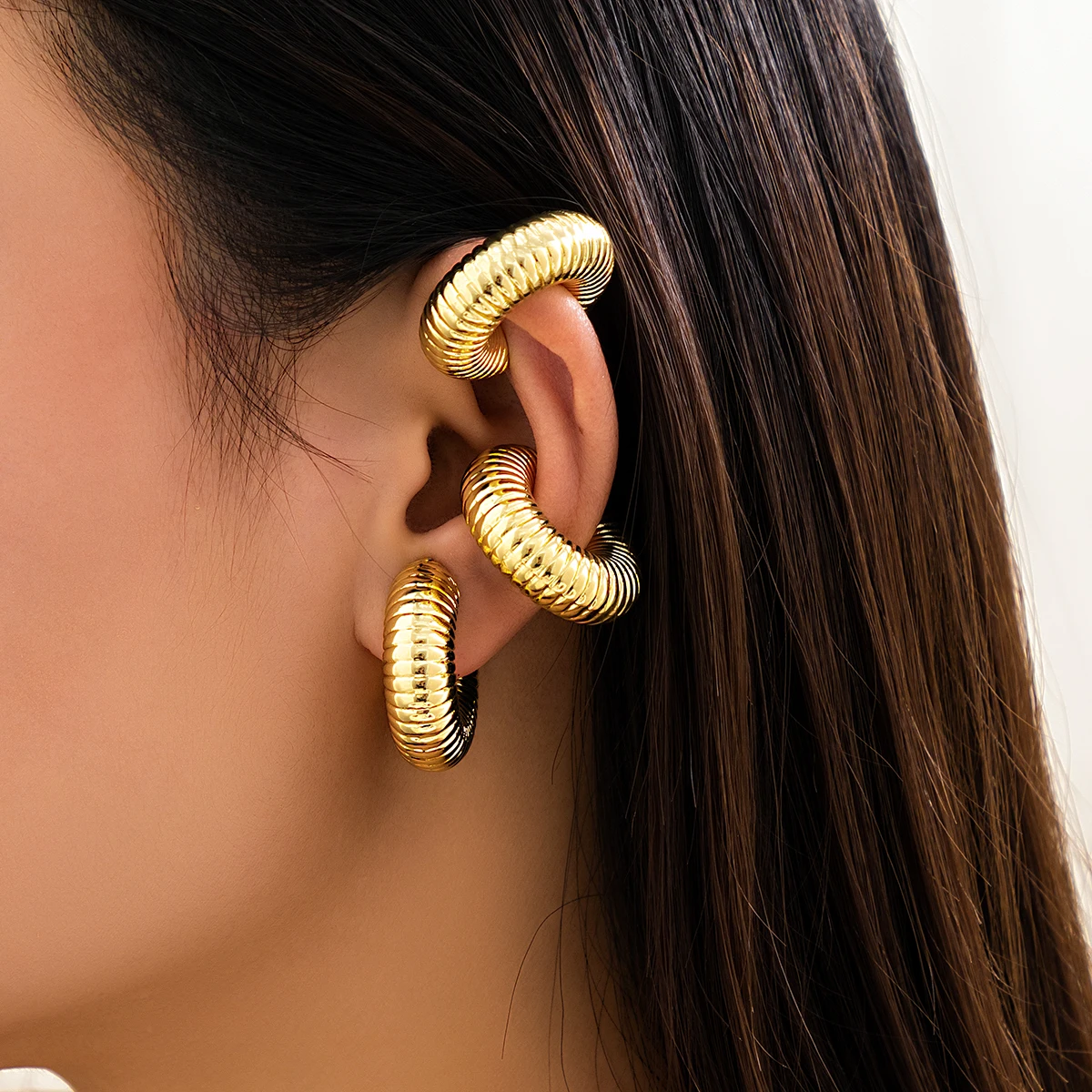 IngeSight.Z 1pcs Punk Gold Color Metal Striped O-shaped Ear Clip Earrings for Women Vintage Geometric Earcuffs Fashion Jewelry