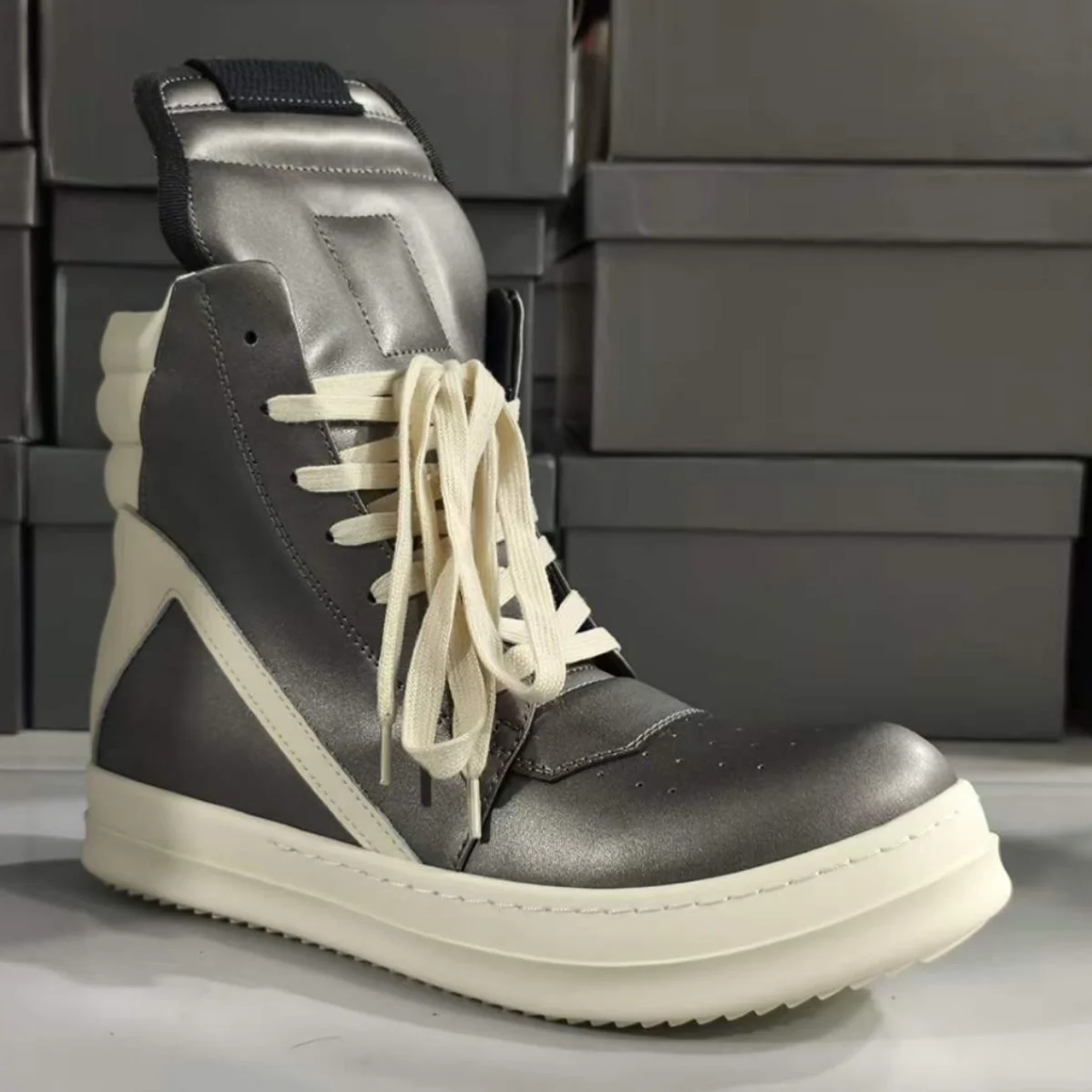 

Ro Men Shoe Sliver Gray Leather Ankle Boot Outoor Boots High Top Casual Shoe Zipper Women Sneaker Grey Cowhide Flat Sneakers