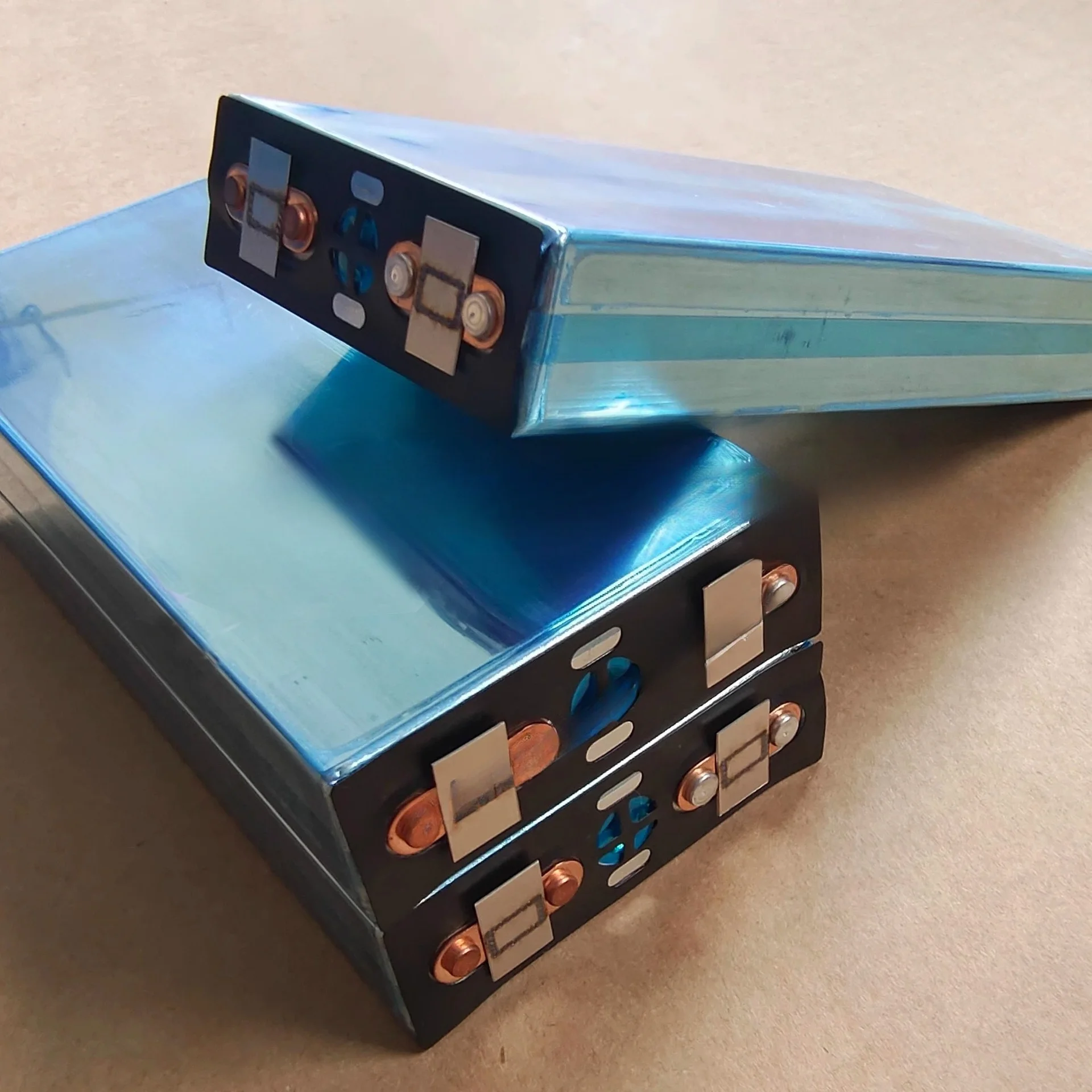 104ah cell lithium battery large cell suitable for home energy storage battery and electric vehicle energy storage