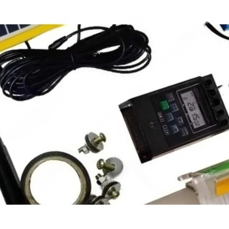 

Автоматическая кормушка на солнечной энергии с таймером и дозировкой для выращивания кур