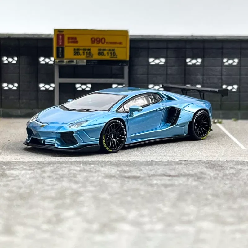 

KING MODEL 1:64 Scale LP700 EVA Simulation Alloy Car Model Static Display Collectible Toy Gift Souvenir Decoration