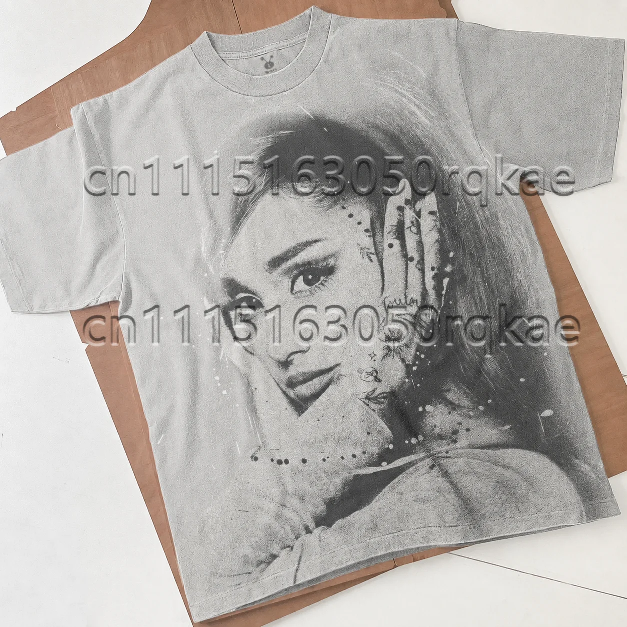 Ariana Grande Tour 2026 T-Shirt zum Gedenken an ihre Musiktour, locker geschnittenes Unisex-Kurzarmshirt, Sommerkleidung für Damen – Detail 7