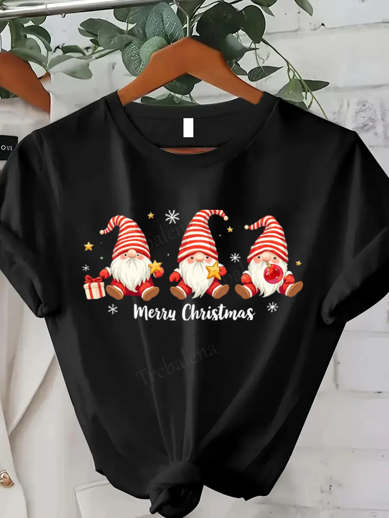 Women T-shirt Christmas Gnomes T-Shirt - Festive Holiday Cute Print