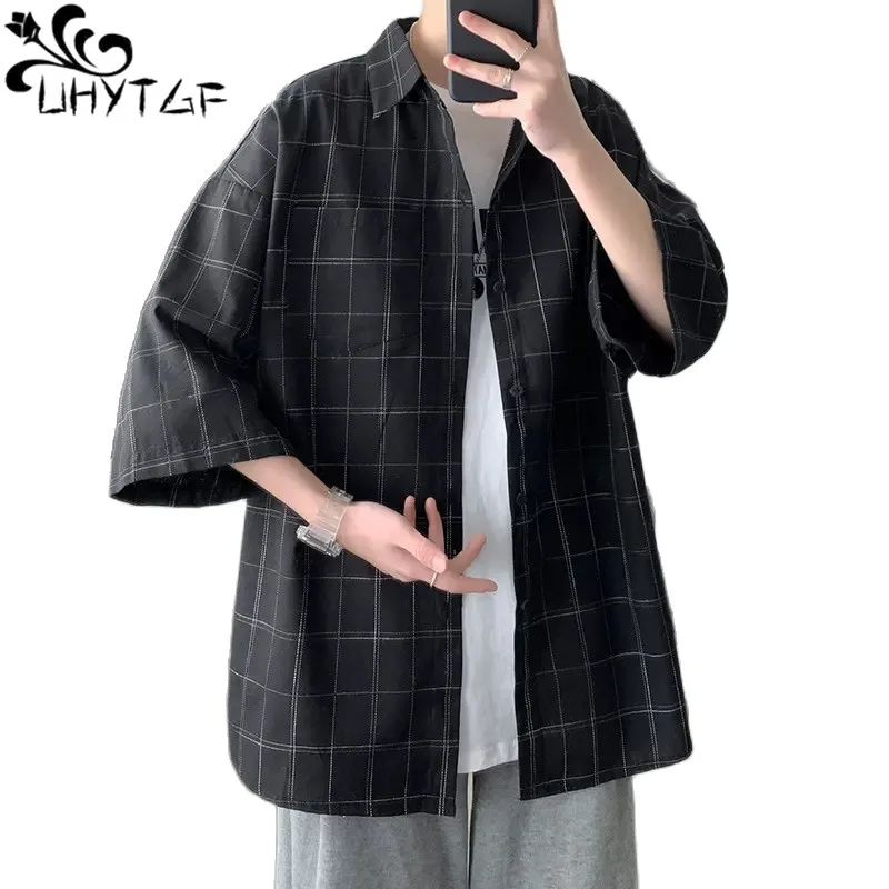 

UHYTGF Plaid Shirts For Men Single Breasted Loose Summer Blouses Male Short Sleeve Korean Casual Large Size Top Mens Camisas 310