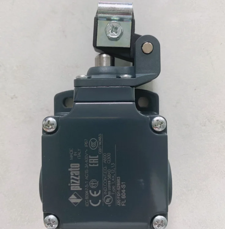 New original Pizzato limit switch FL604-S1