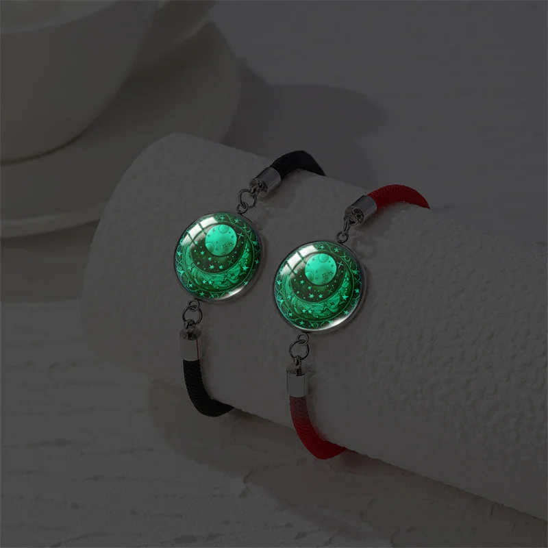 2Pcs/Set Luminous Couple Bracelets Sun Moon Glow in The Dark Charm Bracelet Lovers Romantic Wedding Jewelry Valentine's Day Gift