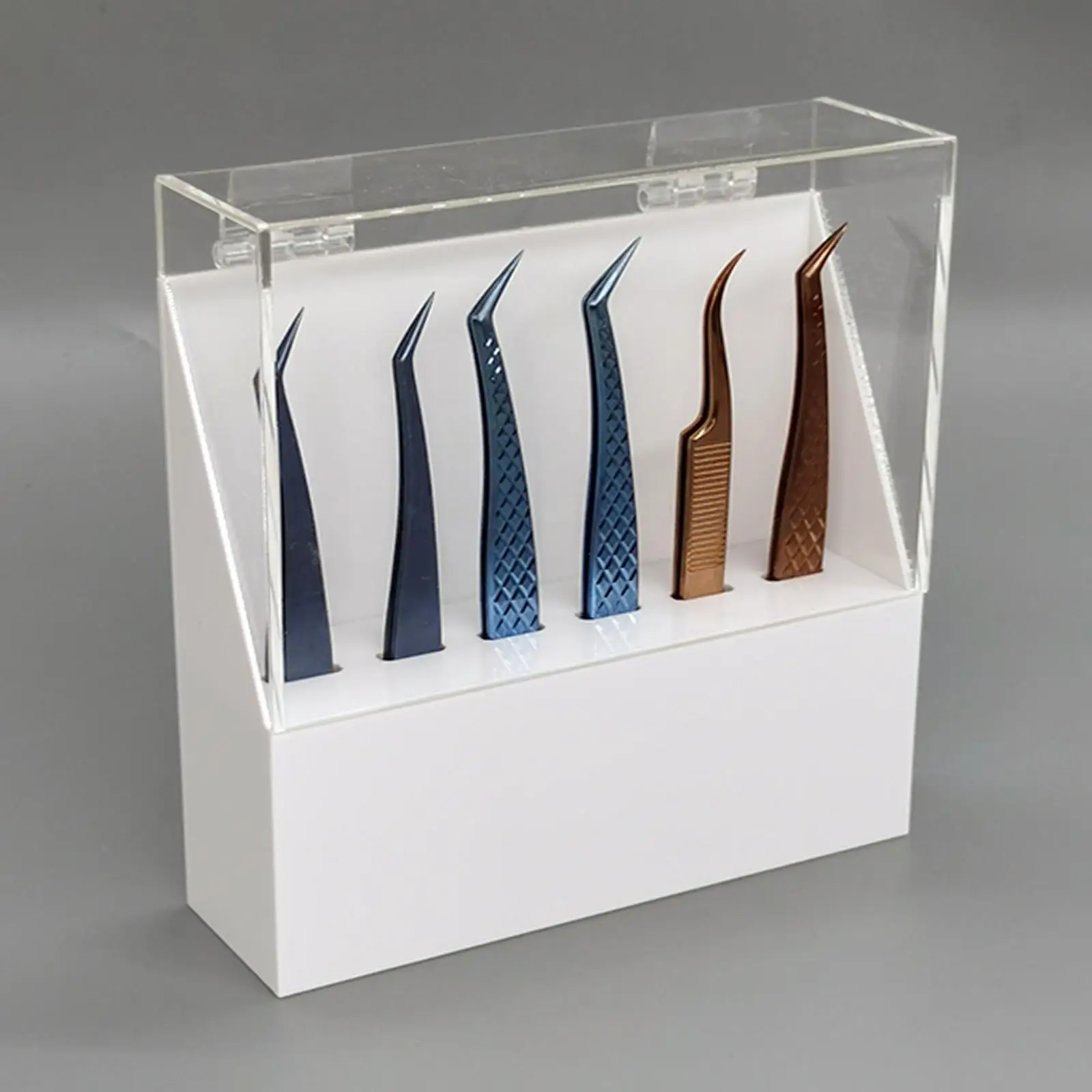 رف عرض حامل ملاقط الرموش من الأكريليك الفاخر مع غطاء مقاوم للغبار