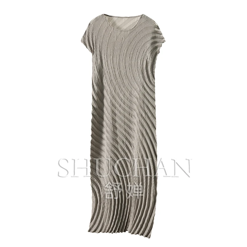 

New elegant paper man, export heavy industry Miyake annual ring pleated bag rotator sleeve dress women 67C0