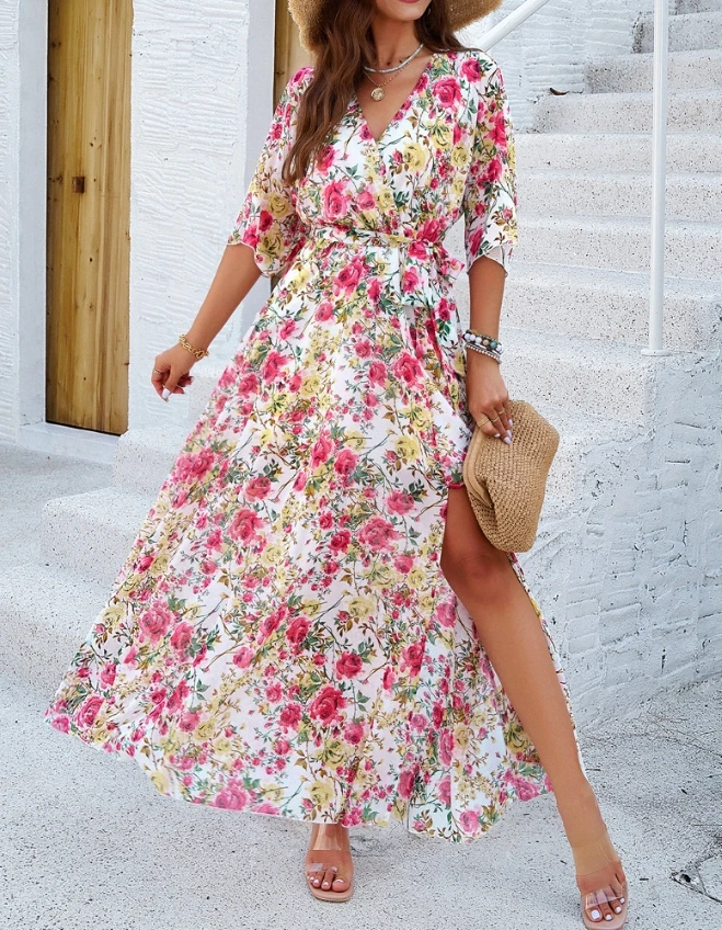 Saia longa estilo férias com padrão estampado floral, vestido elegante e casual com decote em v e bainha solta