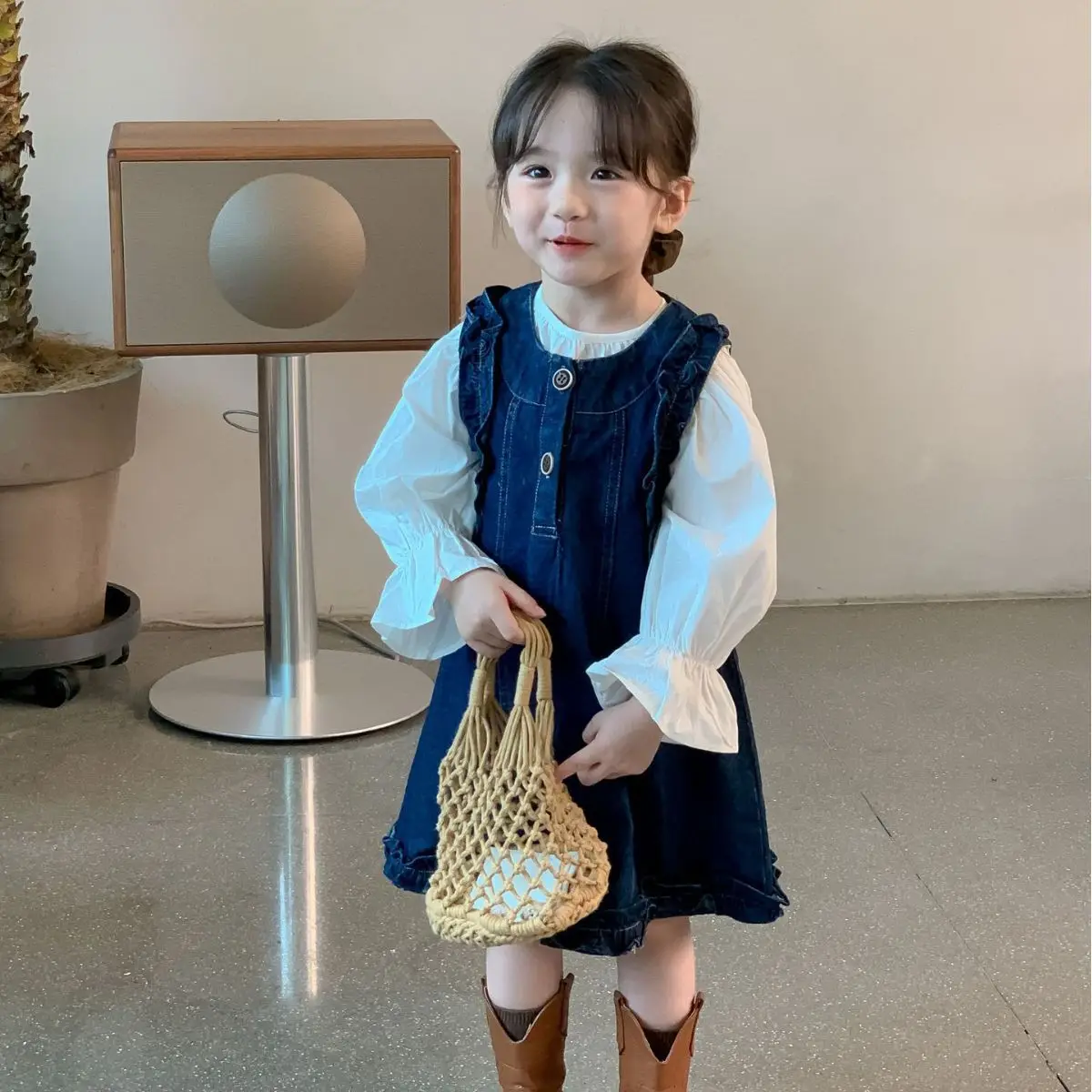 

2024 Spring New Girls' Bubble Sleeve Shirt Cowboy Vest Dress Two Piece Set Children's Fashion Dress Set Toddler Girl Clothes