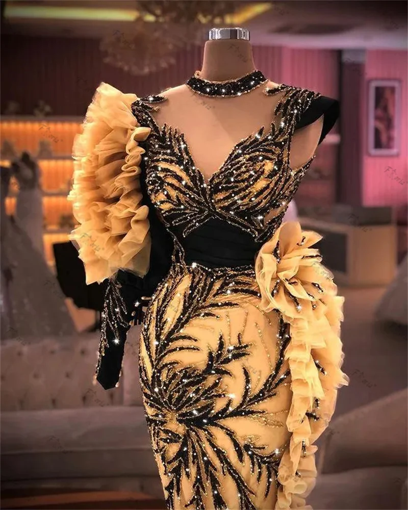 

Gorgeous Contrast Color In Gold and Black Prom Dress Beaded Ruffles Arabic Evening Party Gown Balck Girls Party Robe De Soiree
