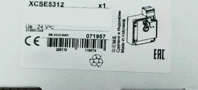 

Новый оригинальный датчик безопасности двери (выключатель) в наличии XCSE5312 XCSTE7311 XS7C4A1MPG13. Быстрая доставка.