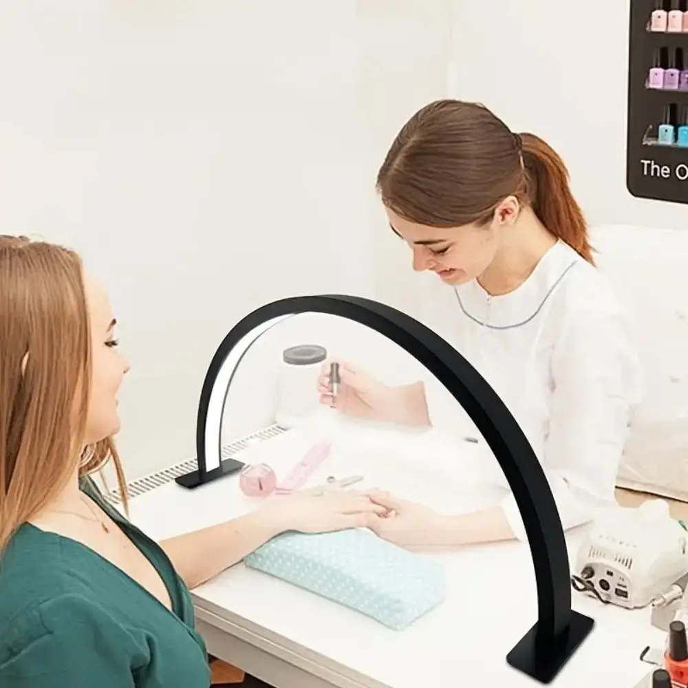 Nieuwe LED-spijkerlamp voor bureauschakelaar Controle Wit licht Halve maanlamp Ultra Bright Beauty Fill Light Desktop