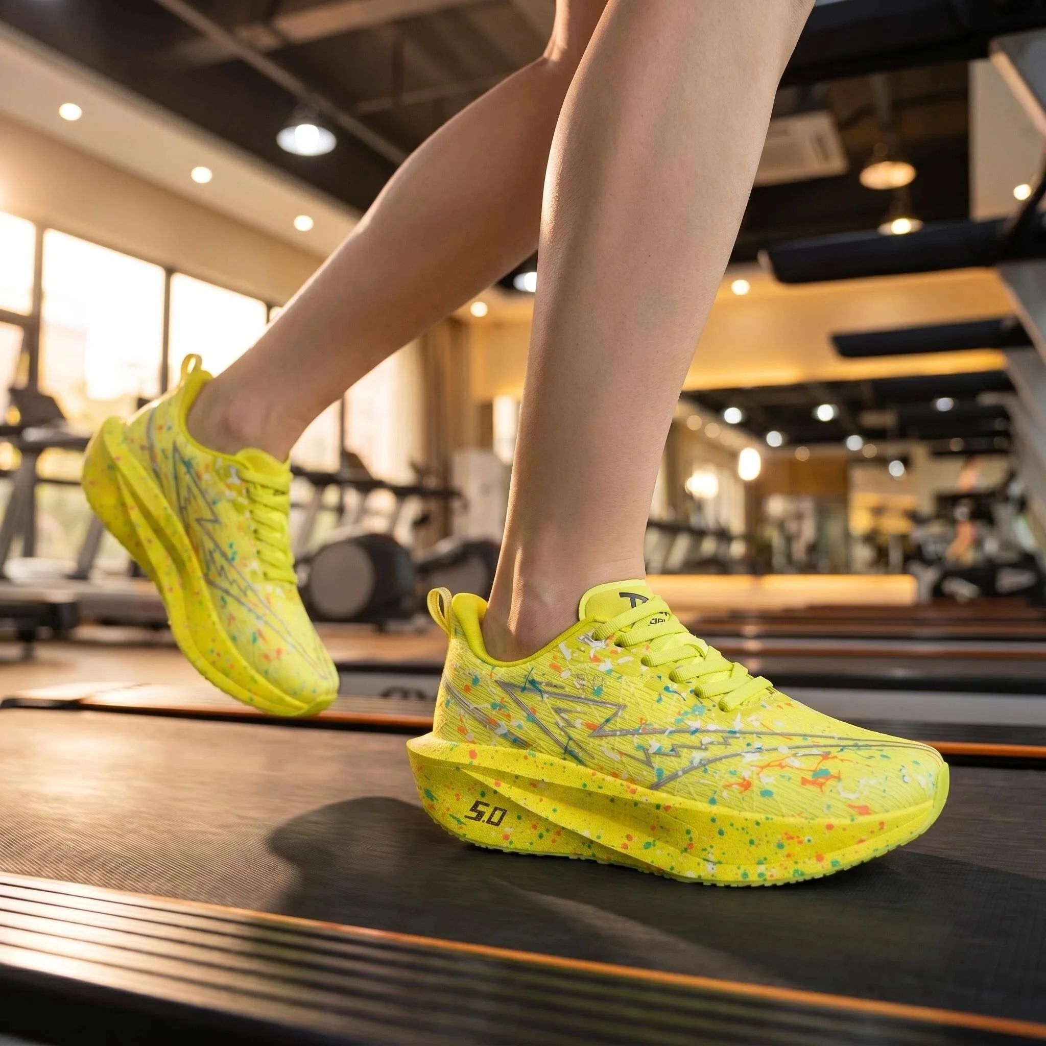Yoga Starlight Speed Running Shoes with Full-Plate Carbon Flashing, High Elasticity, Cushioning, Night Running Exclusive, Anti-S