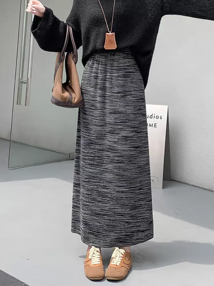 Damskie spódnice midi z dzianiny w kolorze szarego węgla 2025: spódnica prosta vintage z wysokim stanem, spódnica wyszczuplająca brzuch, nowa jesienna spódnica długa o dopasowanym kroju.