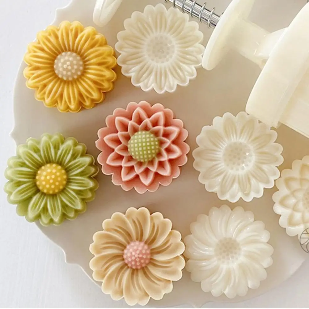 

3D Mini Kitchen Gadget Flower Pattern Pie Making DIY Mooncake Press Cookie Stamps Pastry Tool Daisy Mooncake Mold