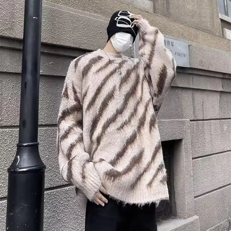 Hong Kong style lazy striped contrasting sweater for men in autumn and winter fashion brand versatile casual loose jacket