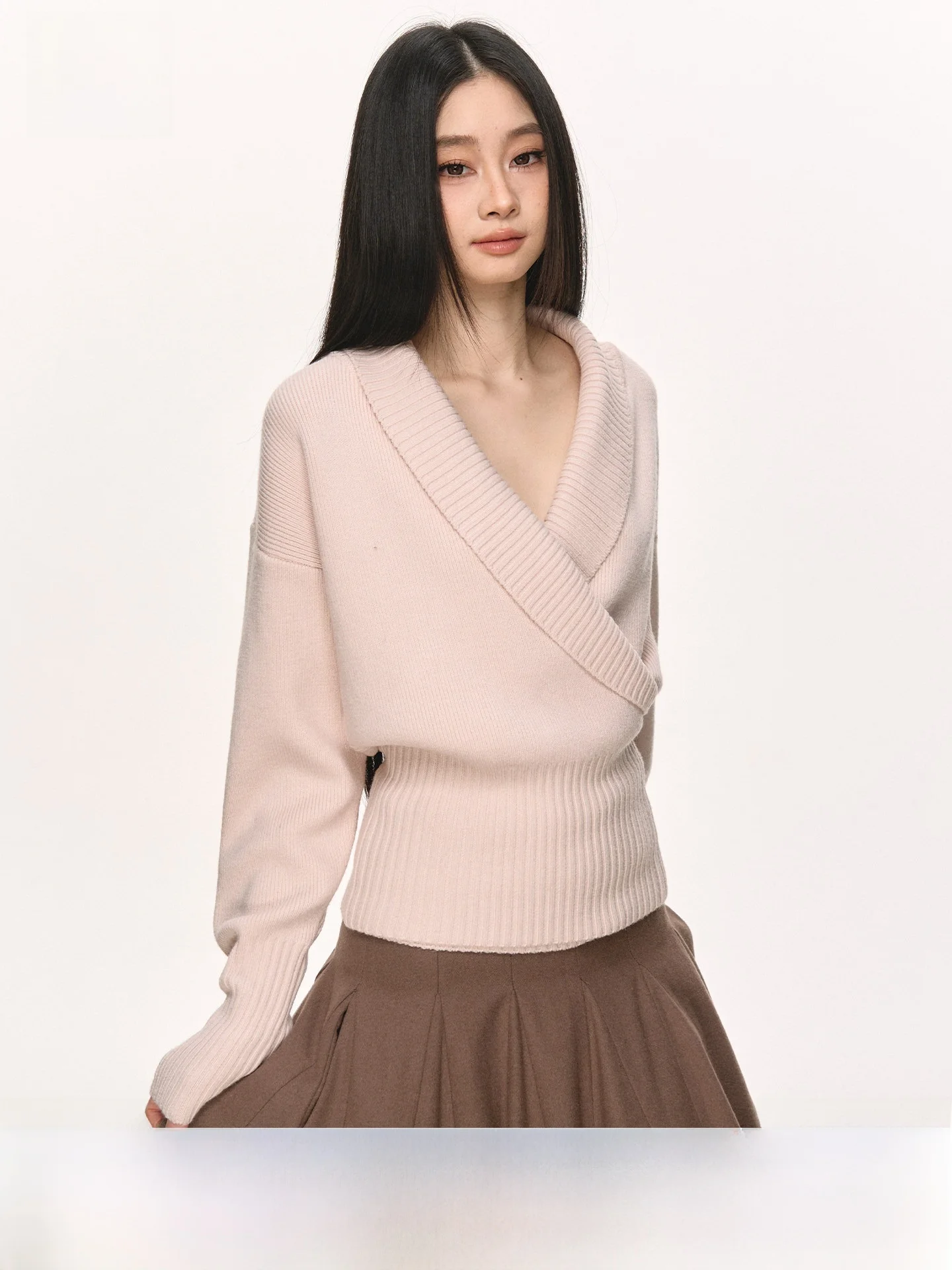 

Вязаный шерстяной свитер Anna Aneae для женщин: повседневный, теплый, с V-образным вырезом, перекрестным дизайном и ребристой отделкой, зимний модный топ с эффектом утяжки на талии