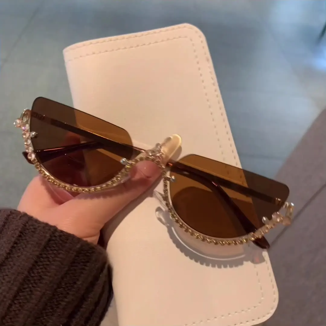 

New high-end women's small frame metal glasses with semi-circular design and fashionable sunglasses