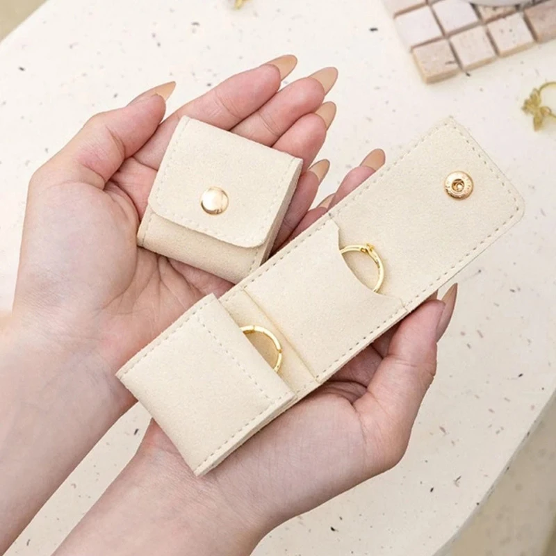 4 مقصورات حقيبة تخزين المجوهرات المحمولة حقيبة مجوهرات صغيرة أقراط قلادة حلقة المنظم حقيبة السفر مجوهرات حقيبة للتخزين