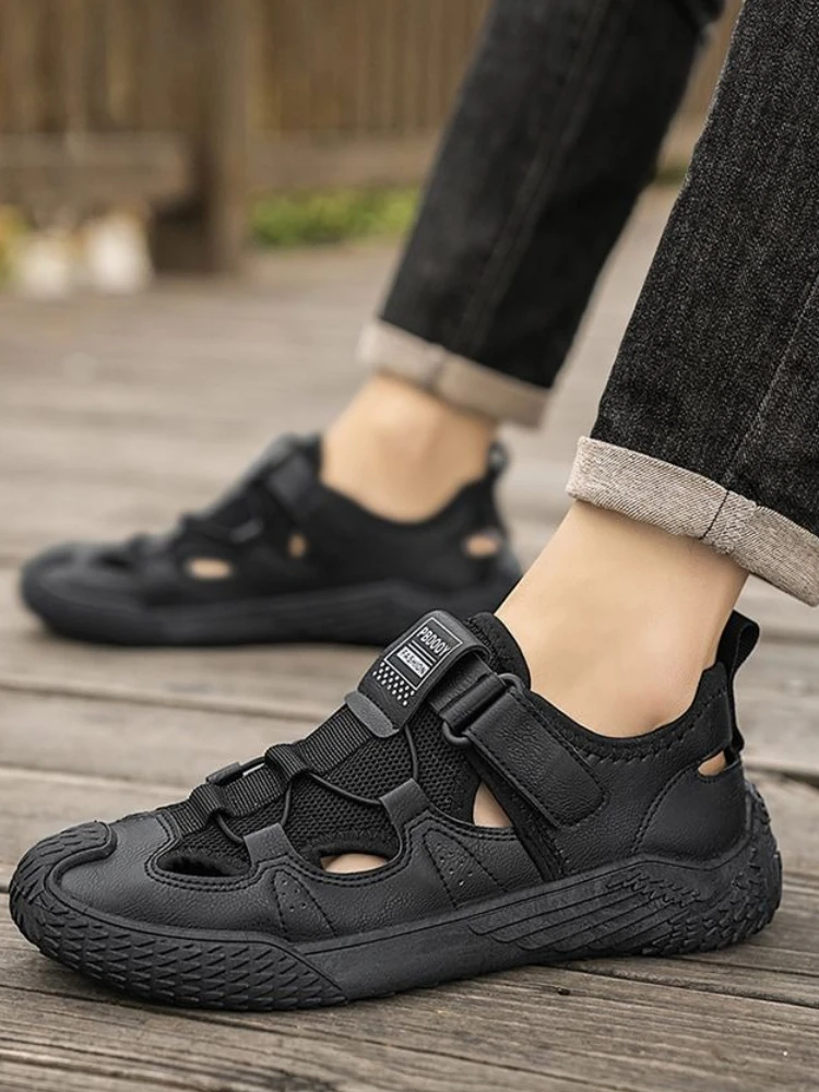 

Black Breathable Hole Shoes Beach Sports Closed Toe Male Shoe Casual Daily Use Luxury Designer Summer Sale 2025 Men's Sandal