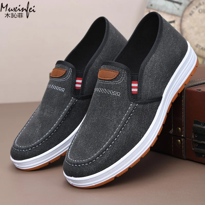 

2026 New Men Canvas Sneakers Breathable Slip On Casual Shoes Lightweight Walking Loafers