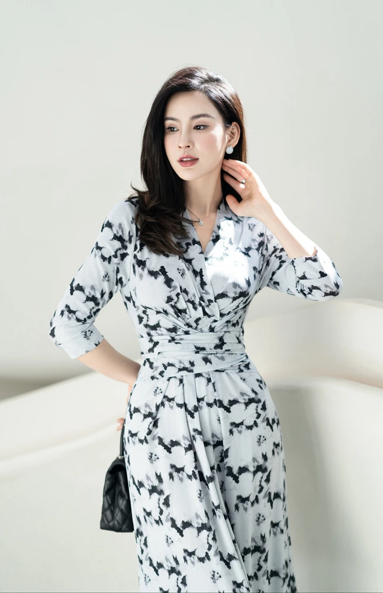 

Spring Summer 2024 PG DVF Wrap Dr Retro High-End V-ne Tea Break Dr Regular Sve Long Sve Mid-length Chinese