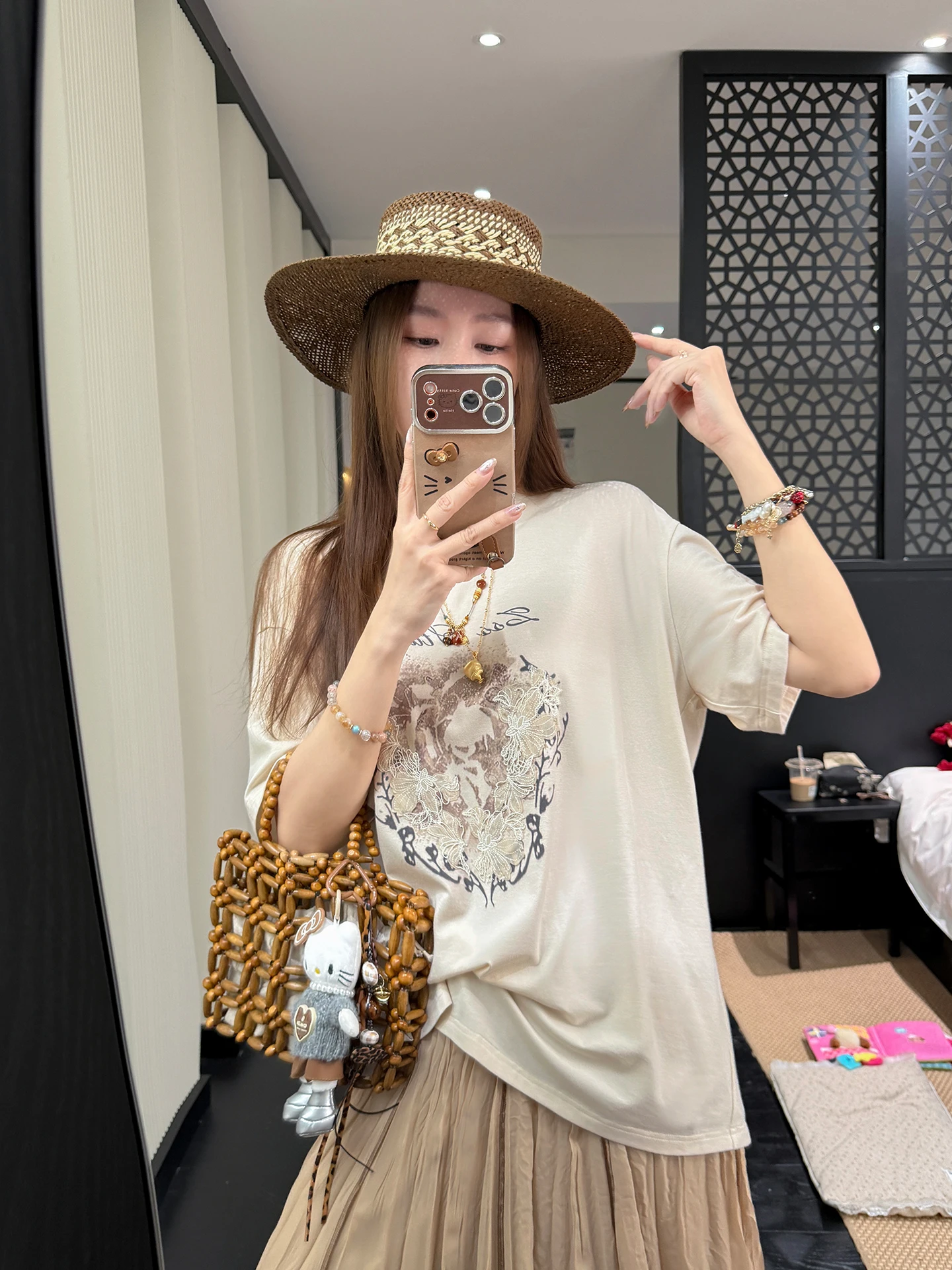 

Loose Fit Lace Print Oatmeal T-Shirt Summer 2026 ZSS Premium Women's Korean Style Commute Fashion round Neck Short Sleeve