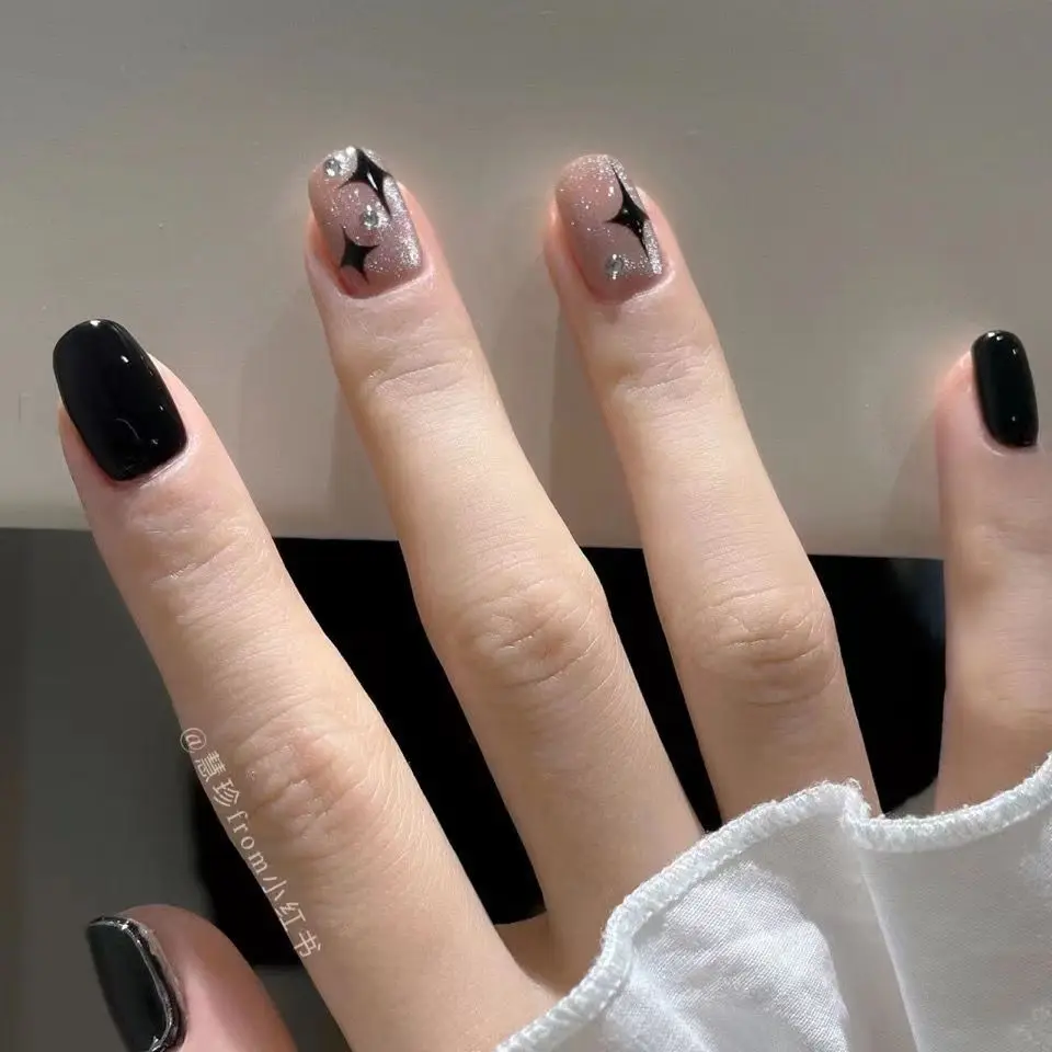 

10pcs Gold Sparkle Pink Black Stars Press on Nails Short Square Circle Manicure Wearable Nail for Women and Girls False Nail