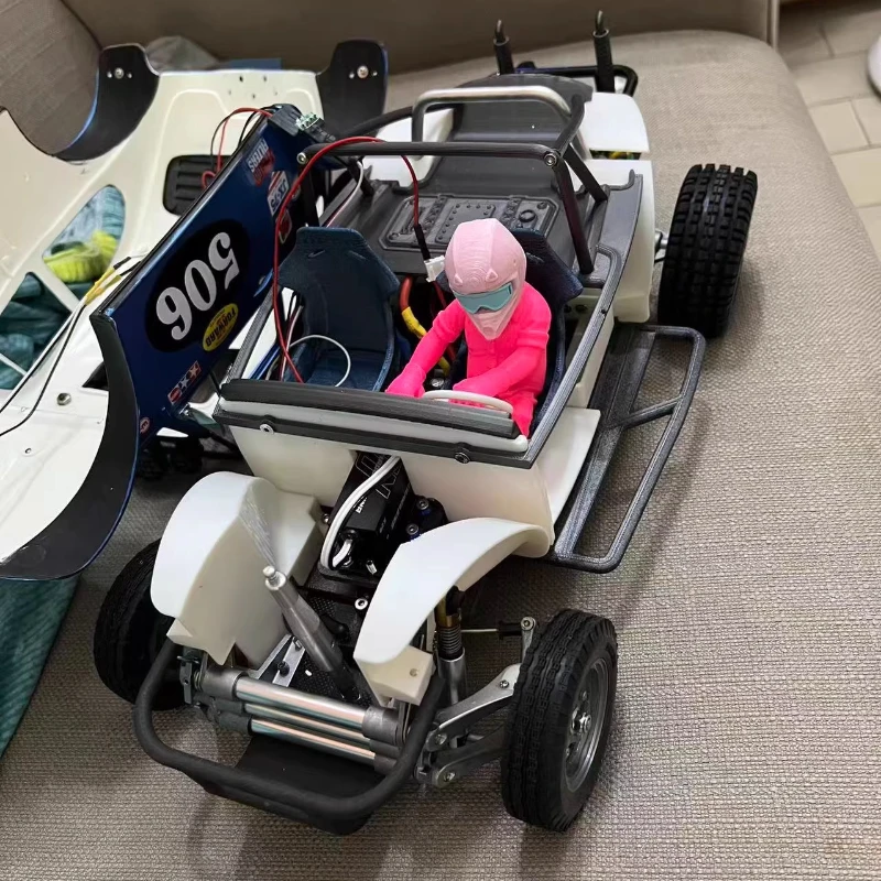 Figurka kierowcy modelu samochodu symulacyjnego do samochodów RC Crawler w skali 1/10 1/8 TRX4 Defender AXIAL SCX10 RC4WD D90 TRX6 MK07 Tank 300 VP Parts