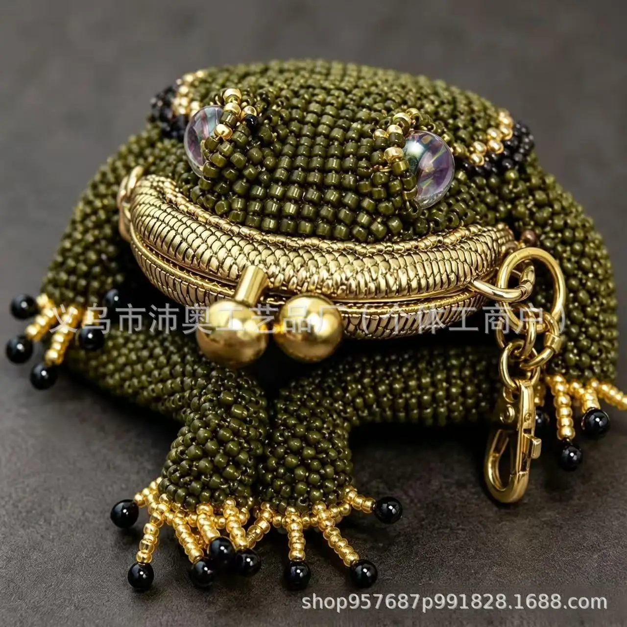 Cute Green Beaded Frog Shaped Coin Purse Keychain Pendant, Handmade Mini Storage Pouch Bag Charm Accessory for Women