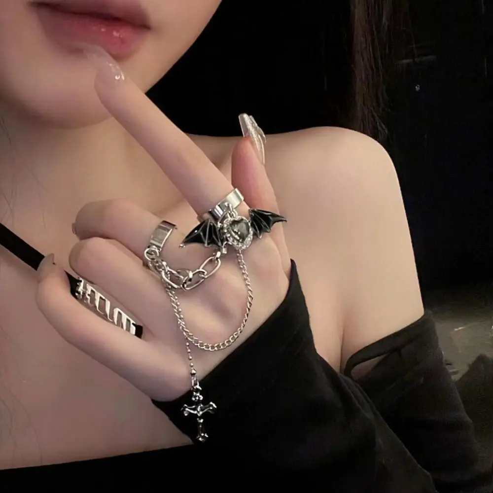 Hip-hop Geometry Ring Personality Handsome Double Finger Ring Dark Cold Wind Cross Chain Punk Bat Wing Ring