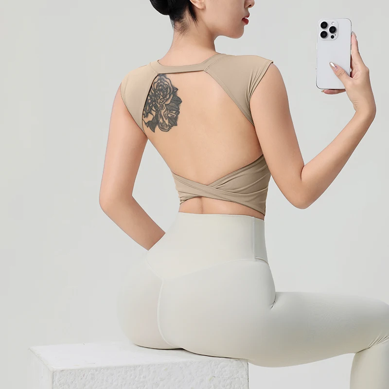 카키색