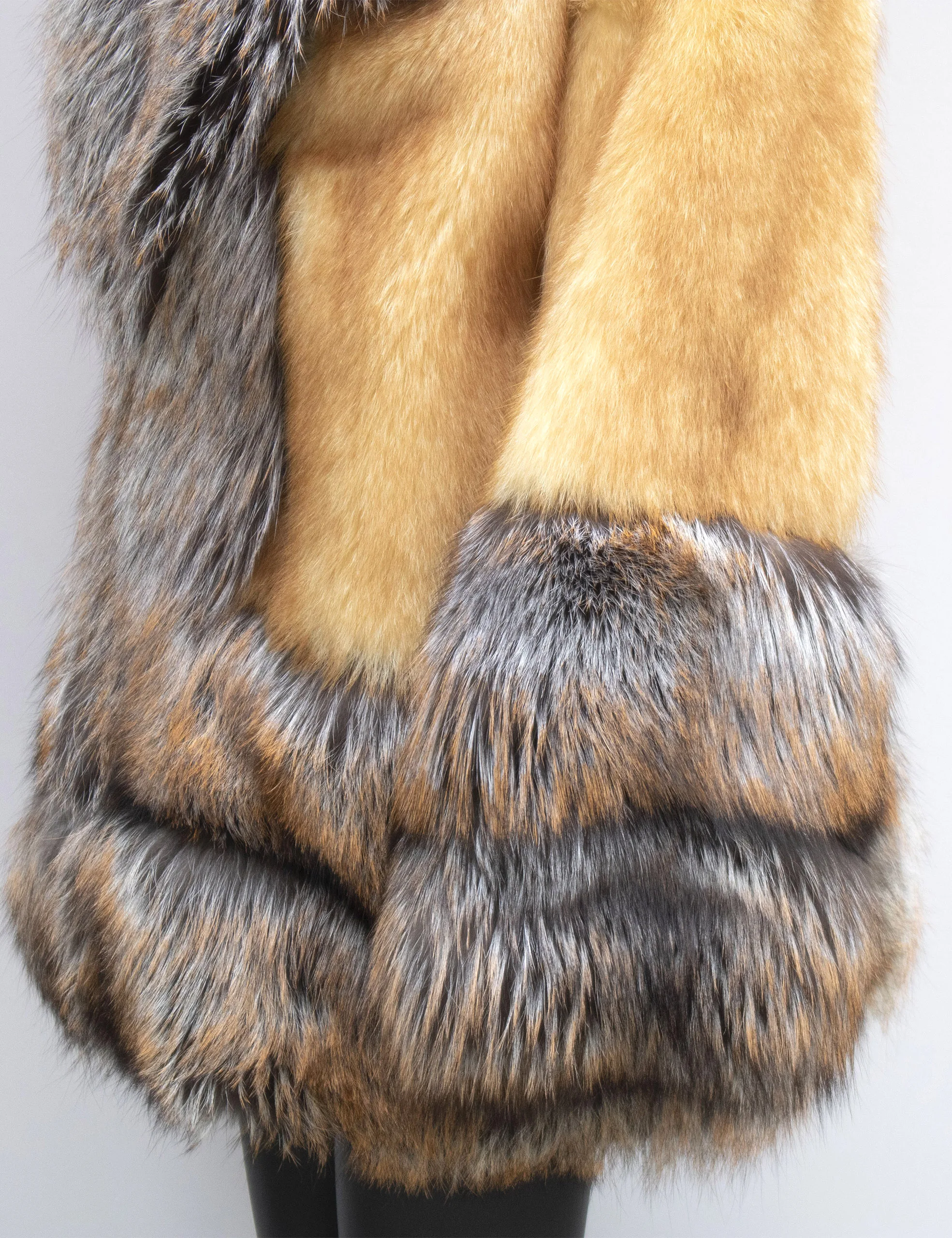 Damski płaszcz z prawdziwego futra szopa pracza z kołnierzem i mankietami z futra lisa srebrnego, ciepła kurtka zimowa, modny płaszcz.