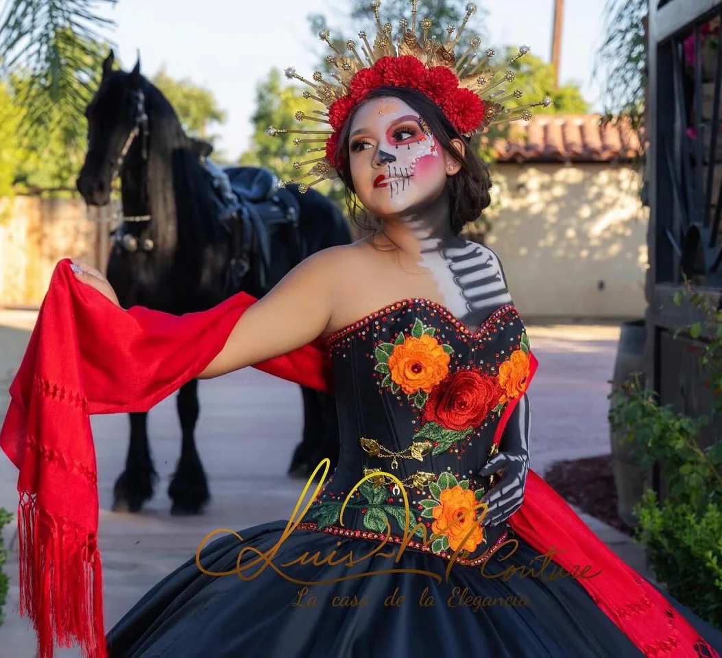 Western Charro Quinceanera Dress Long Train Satin Red Rose Flowers Mexican Themed Vestidos de Quinceañera for Quince Party