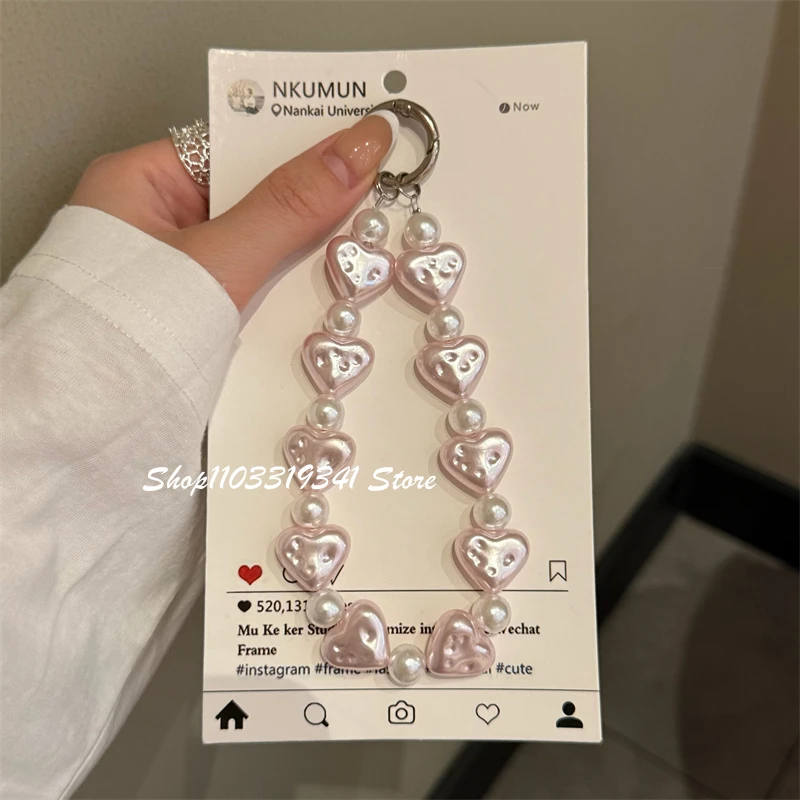 

Baroque Cute Love Heart Pearl Bead Mobile Phone Lanyard For iPhone Bag Universal Accessories Handheld Chain Short Wrist Lanyard