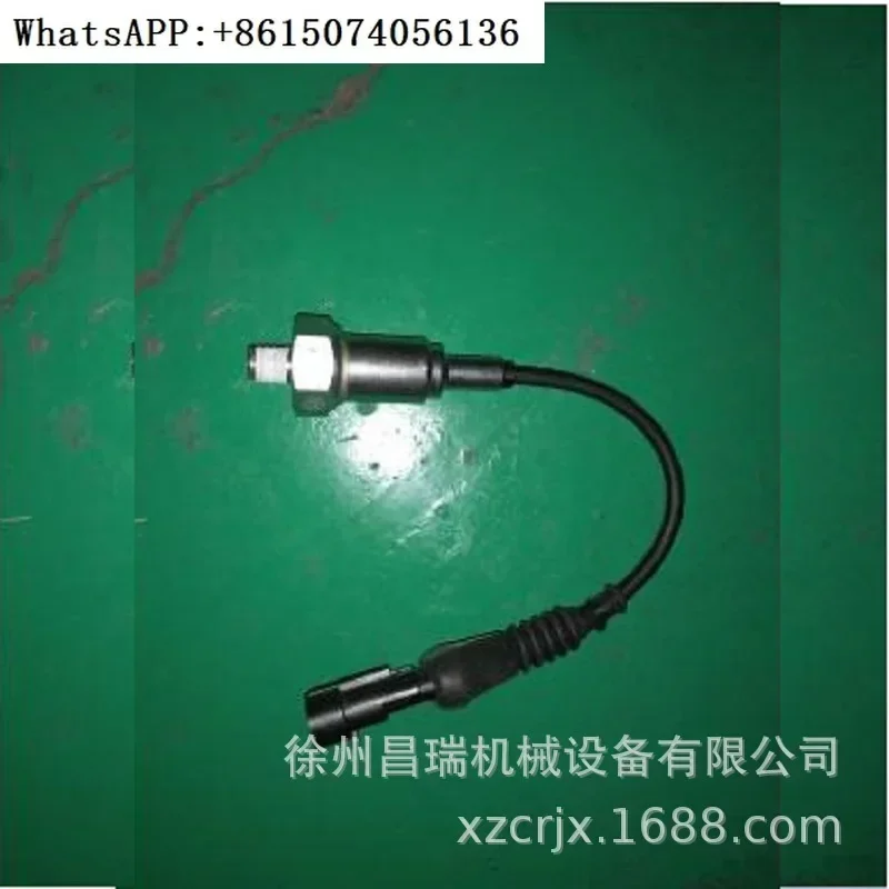 

XCMG roller D88A-008-800+C oil pressure sensor 860149905 engineering machinery parts