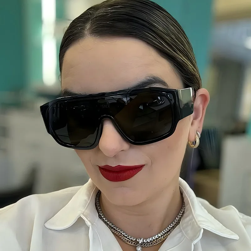 

2026 New Fashion Women's Sunglasses, Extra Large Frame Retro Sunglasses, Travel and Street Glasses, Men's Driving Sunglasses
