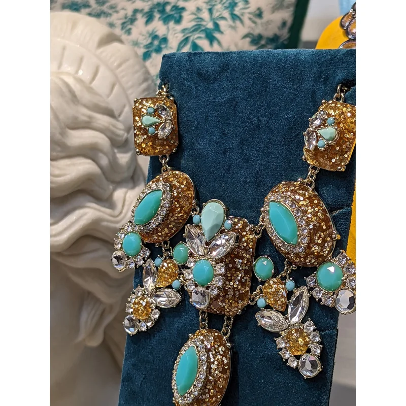 Light Luxury Heavy Industry Geometric Floral Design Pendant European American Retro Style Inlaid Zircon High-End Necklace