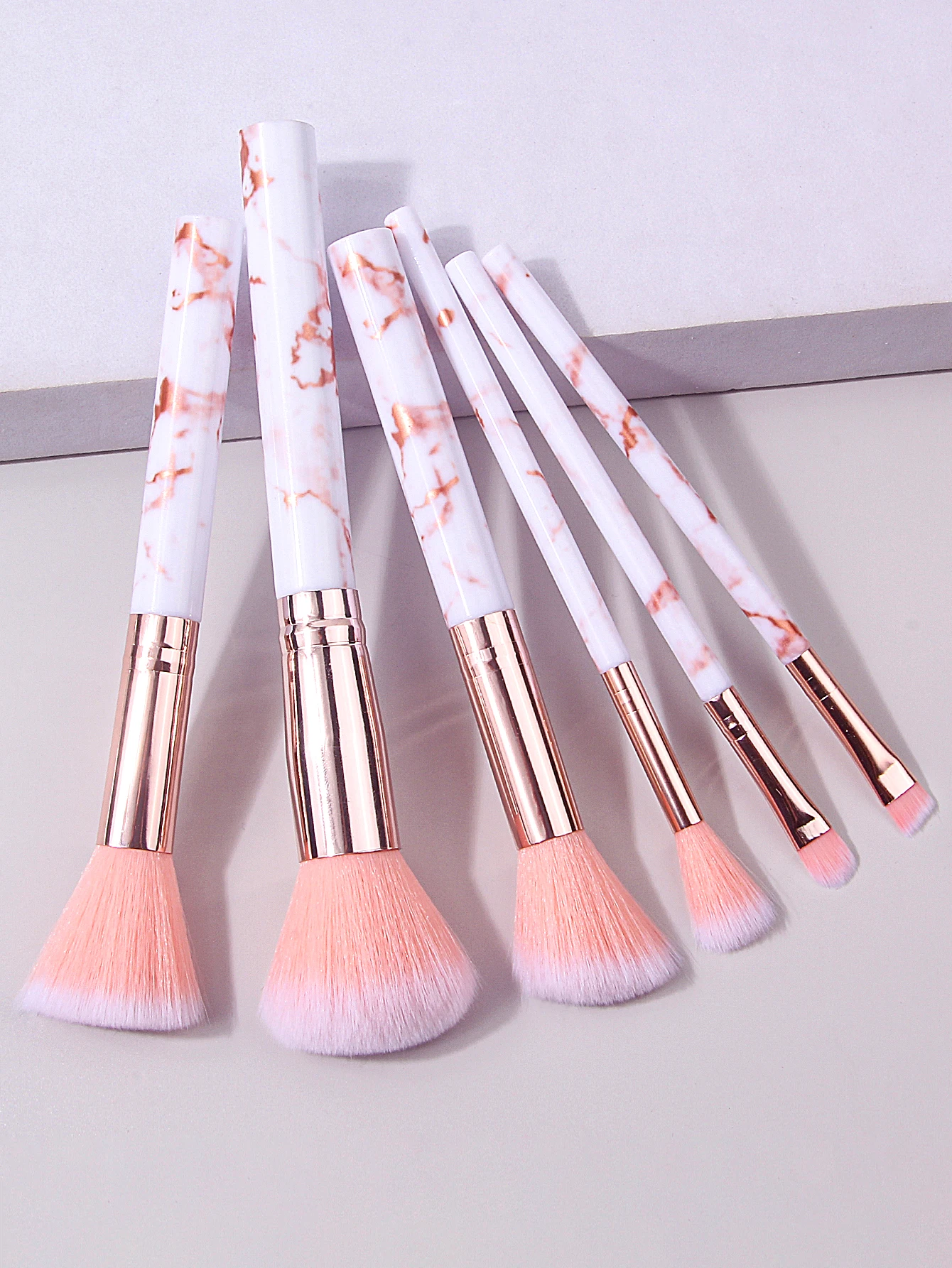 مجموعة فرش مكياج وردية مكونة من 6 قطع - تتضمن فرشاة أحمر الخدود وفرشاة كونتور وفرشاة ظلال العيون وفرشاة المزج | أدوات ماكياج كاملة #2
