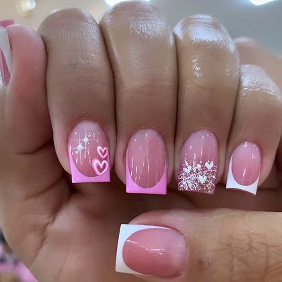 24pcs uñas postizas blancas francesas con diseño de diamantes, uñas press-on cortas cuadradas de cobertura completa con brillo y moños de ballet 6