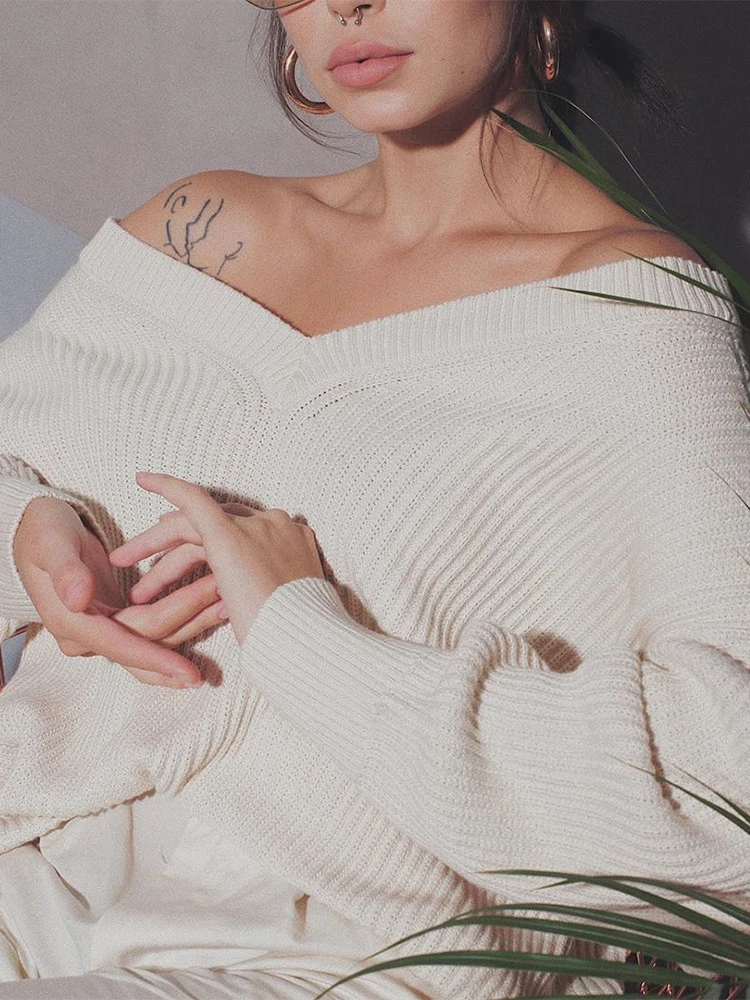 

SLTNX Female Solid Color Pullover in Autumn and Winter Large V-neck Loose Thick Long-sleeved Pullover Female