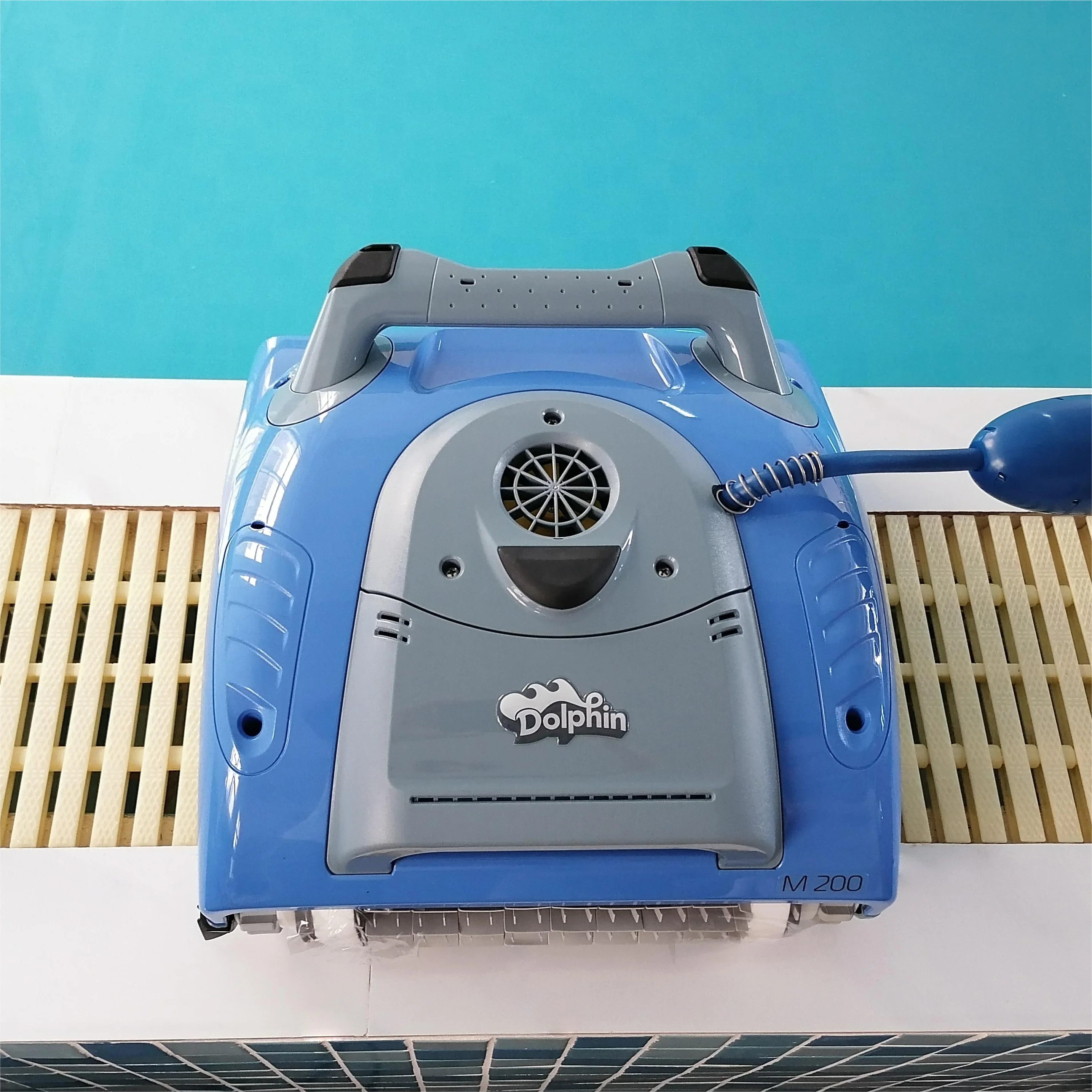 Swimming pool equipment swimming pool cleaning robot automatic sewage  pool cleaning