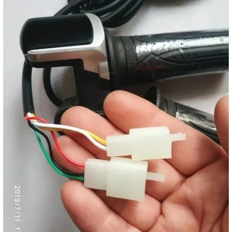 24V 36V 1Pair Electric Scooter Bike Throttle Speed Adjustment Handle with Key Lock Display Divides LCD Grip NEW